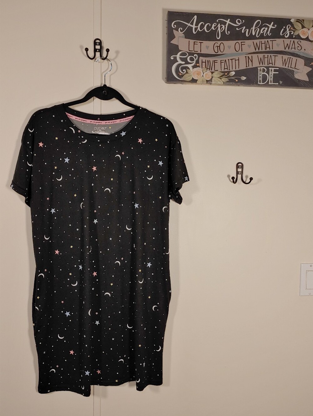NWOT Joyspun Black Small/medium Galaxy Star Short Sleeve Nightshirt